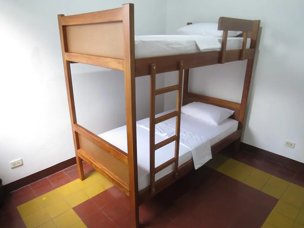 Hostal Casa Prado Медельин Хостел
