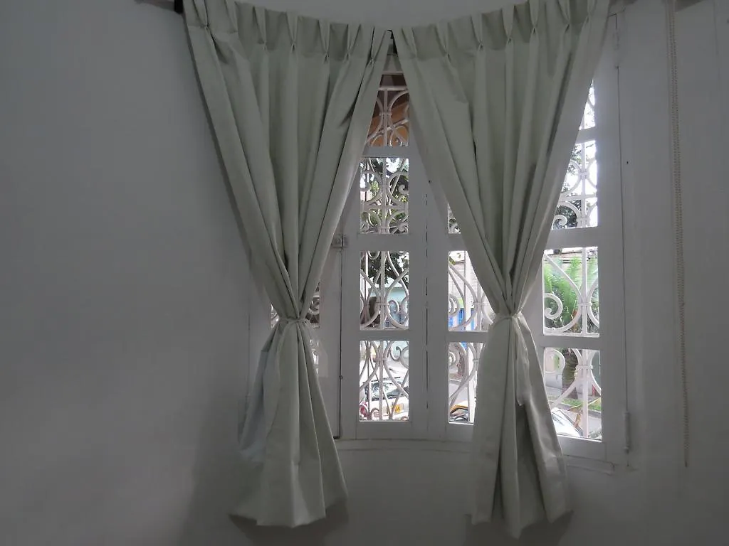 Хостел Hostal Casa Prado Медельин